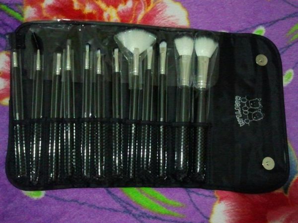 Kit com 12 pincéis Macrilan - Preto e Branco